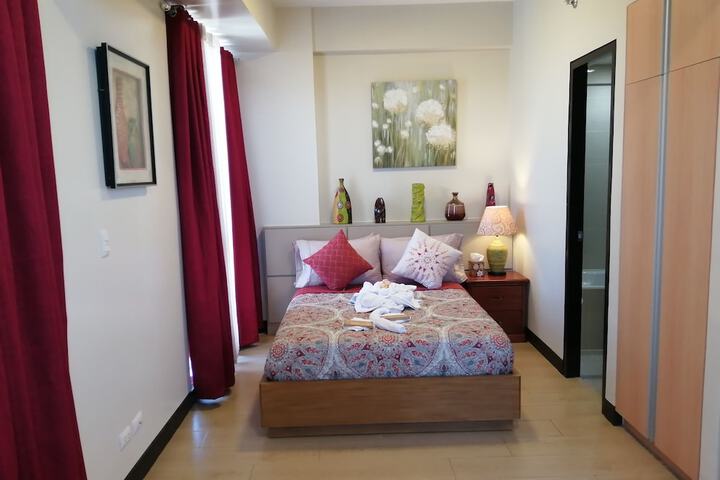 Room 8 of 76
