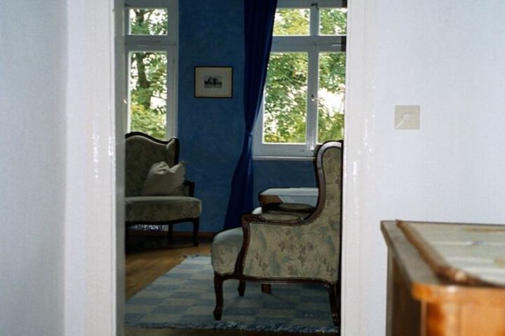 Room 9 of 15