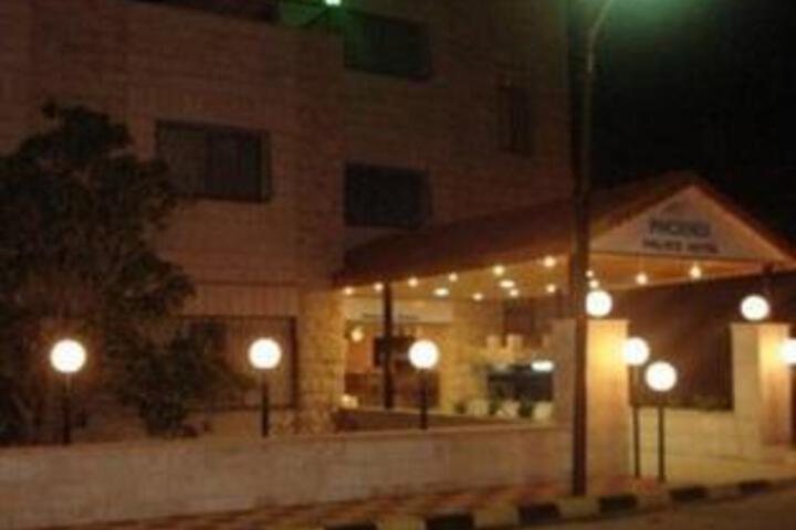 Phoenix Palace Hotel