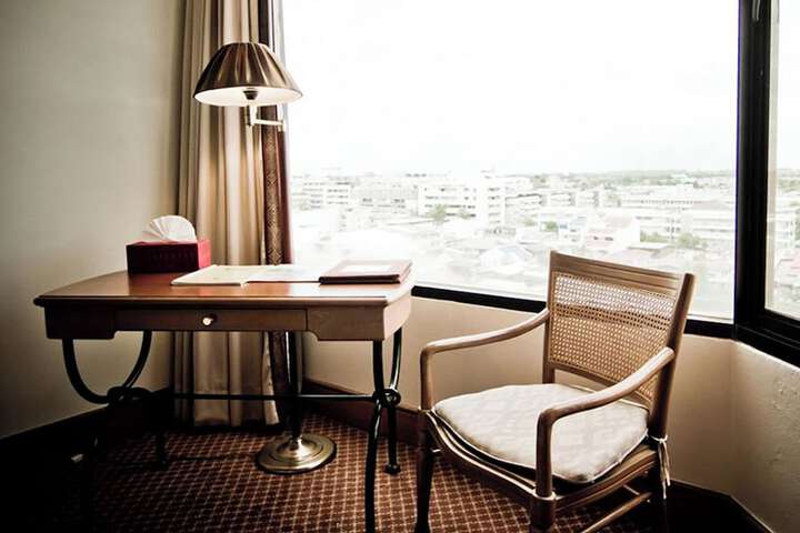 Room 42 of 79