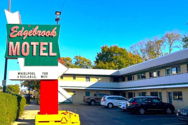 Hotel 36 of 43
