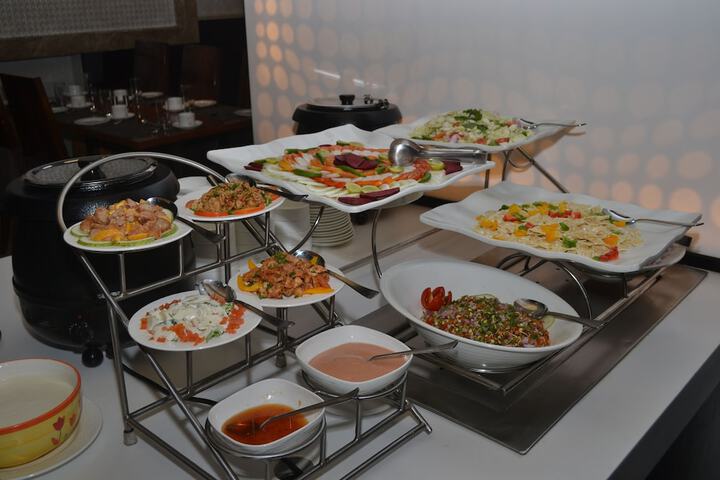 Dining 52 of 57