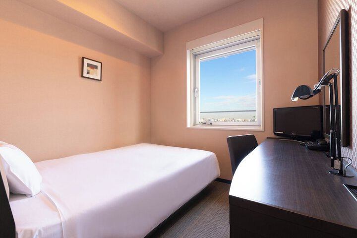 Room 15 of 30