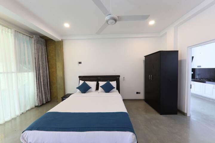 Room 8 of 53