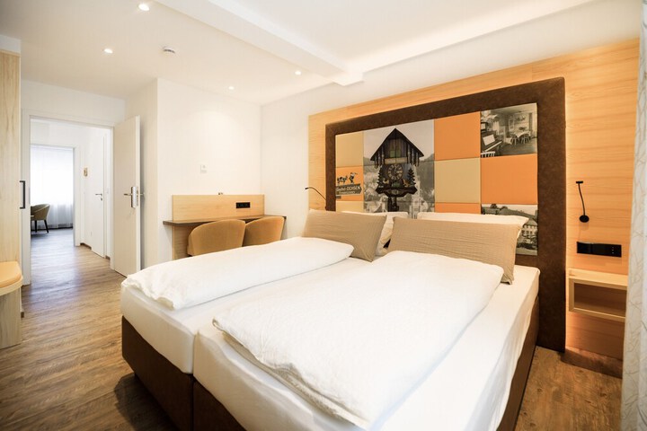 Room 8 of 45