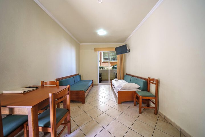 Room 107 of 179