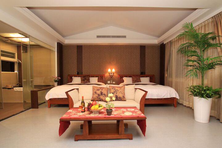 Room 7 of 37