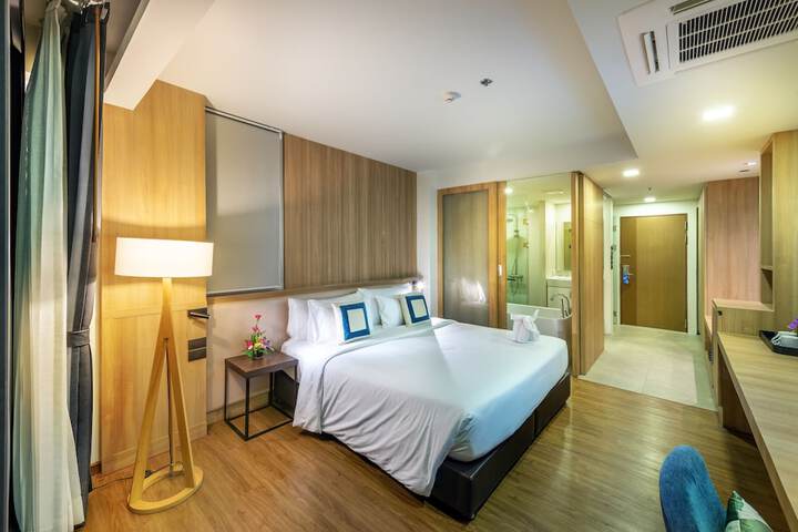Room 26 of 169