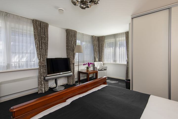 Room 25 of 71