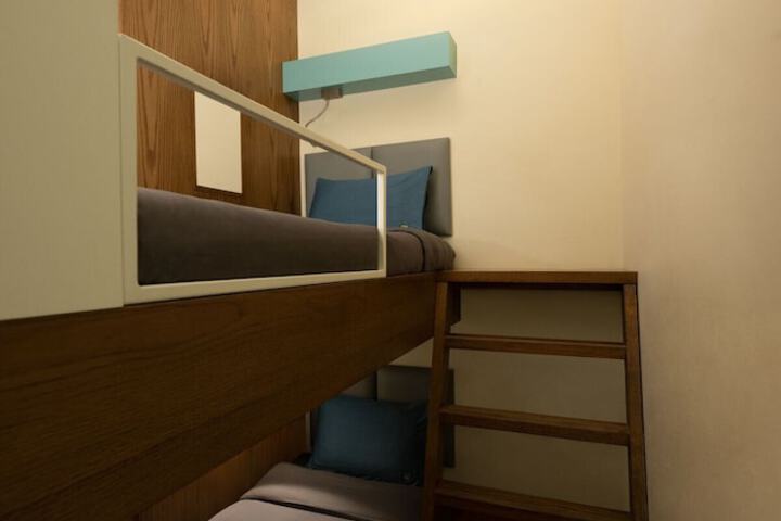Room 15 of 22