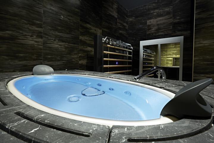 Hot Tub 99 of 118