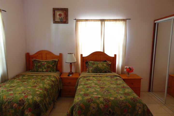 Room 10 of 193