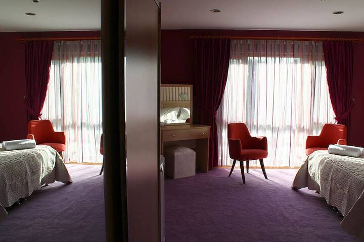 Room 18 of 29