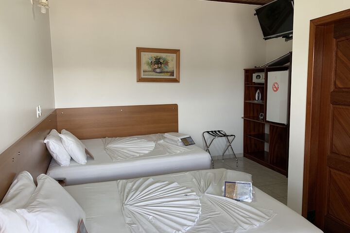 Room 10 of 42