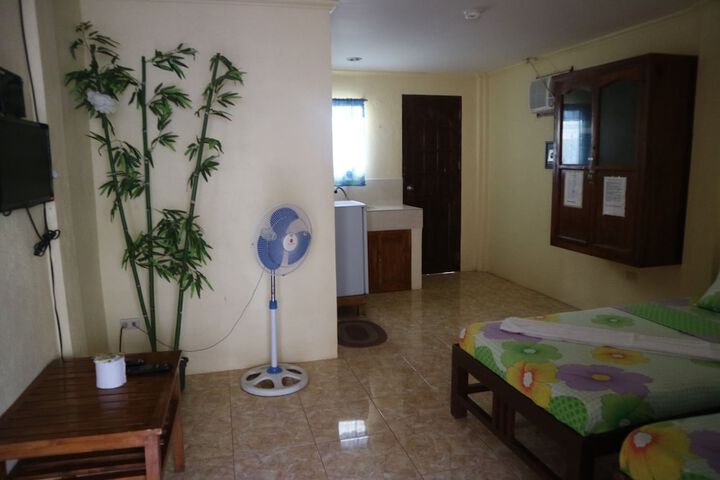 Room 7 of 17