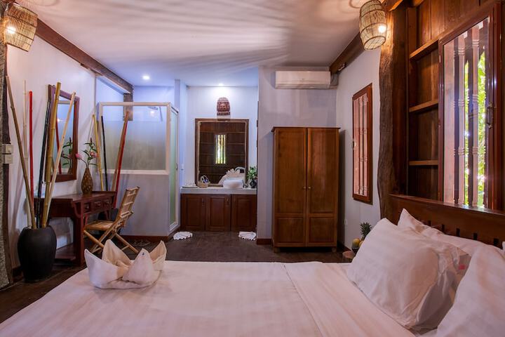 Room 16 of 52