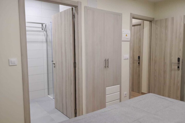 Room 10 of 31