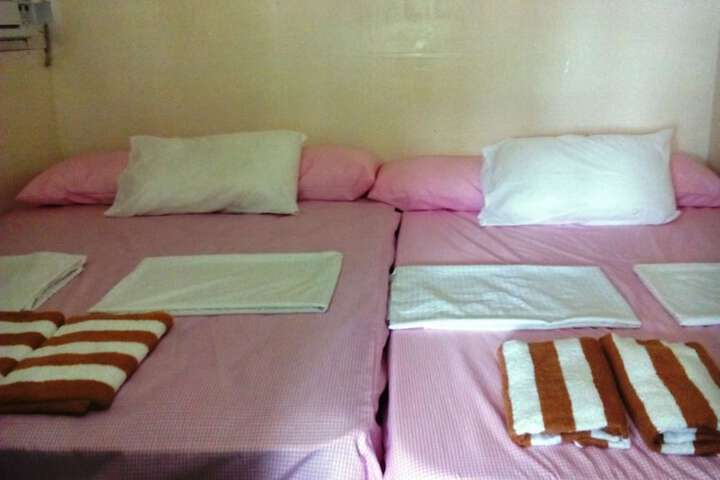 Room 10 of 19