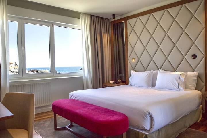 Room 21 of 121