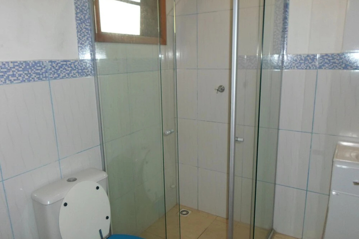 Room 10 of 19