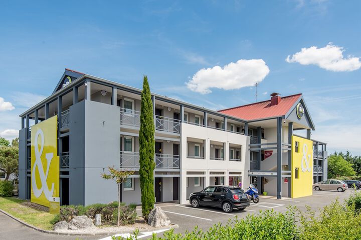 B & B HOTEL Bordeaux Mérignac HOTEL de Ville in Merignac