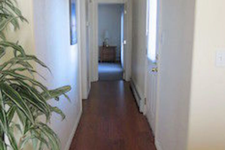Room 10 of 13