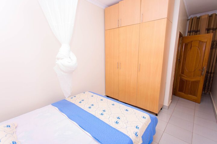 Room 9 of 27