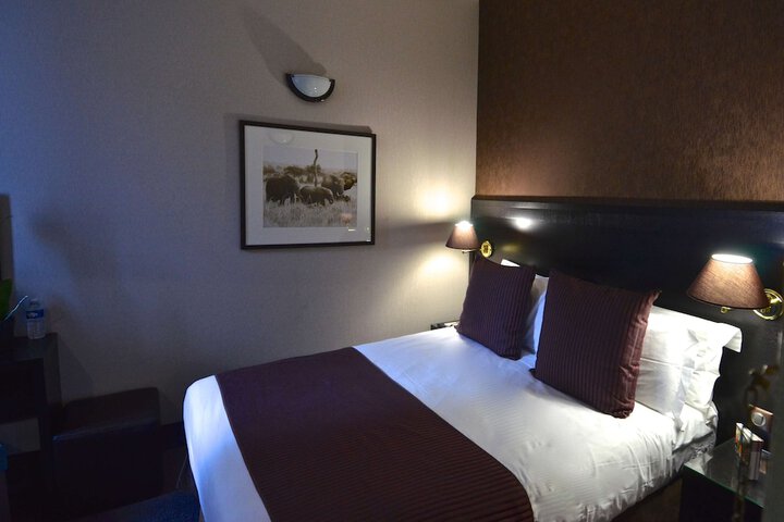 Room 34 of 50