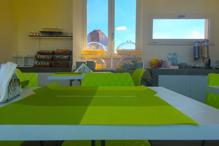 Dining 20 of 22