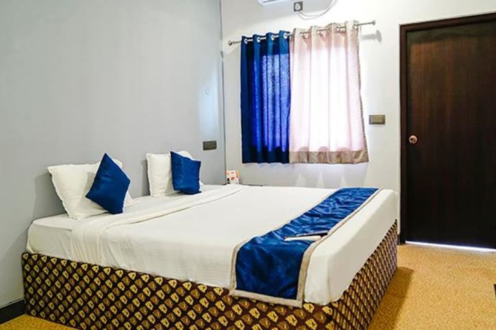 Room 9 of 37