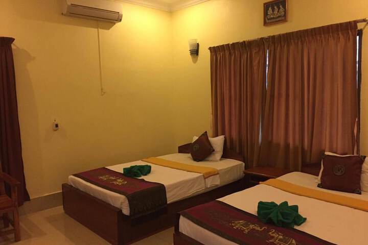 Room 17 of 42