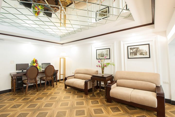 Hotel Interior 10 of 51