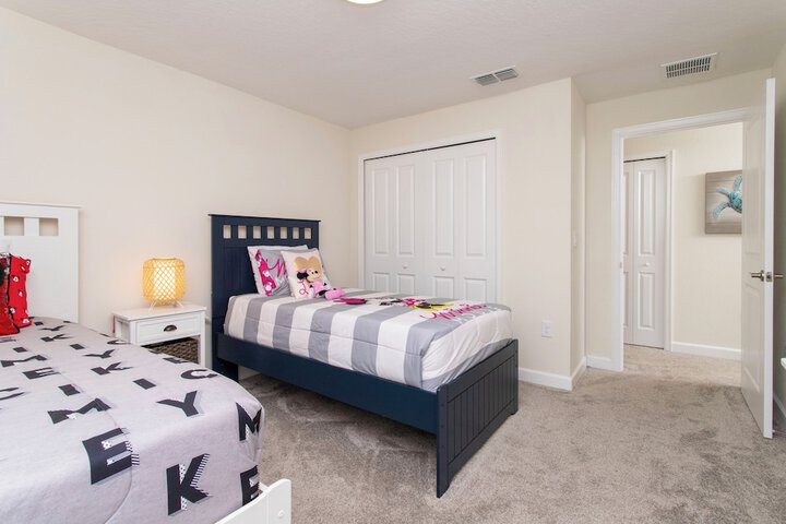 Room 32 of 58