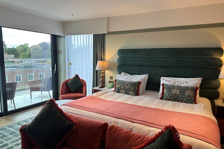 Room 15 of 116