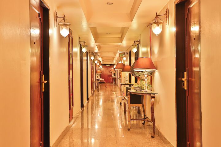 Ballroom/Hall 56 of 70
