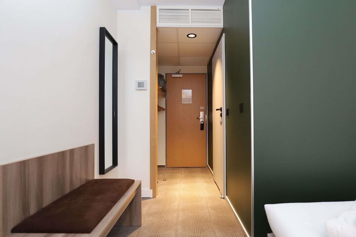 Room 22 of 140