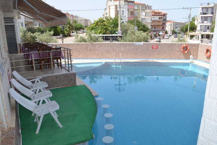 Hotel with Pool