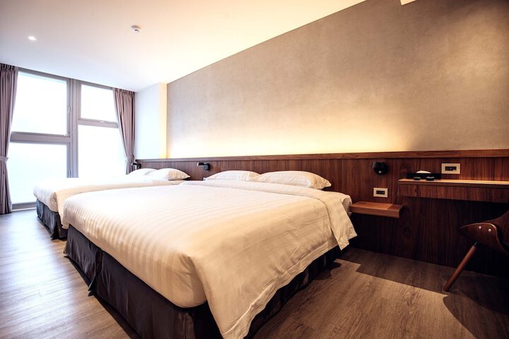 Room 4 of 30