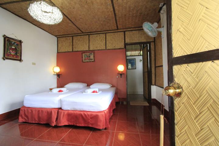Room 26 of 109