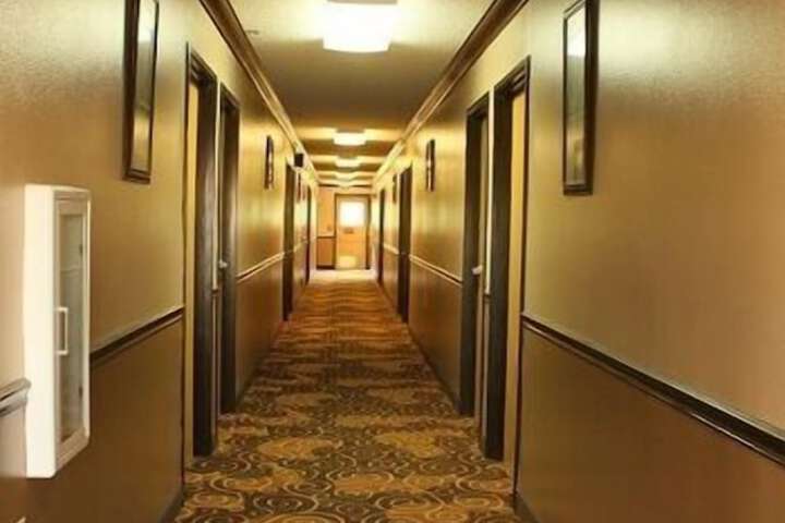 Ballroom/Hall 33 of 42