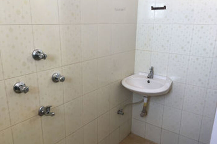 Room 7 of 25