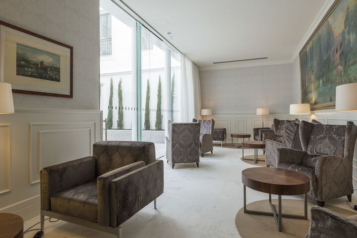 Hotel Lobby