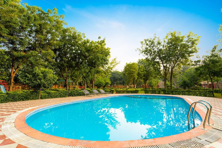 Pool 36 of 95