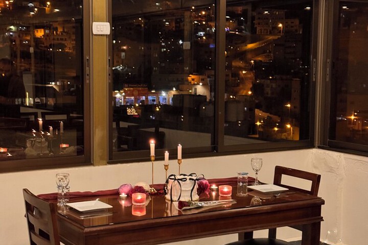 Dining 52 of 65