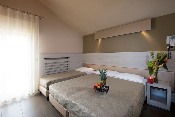 Room 7 of 53
