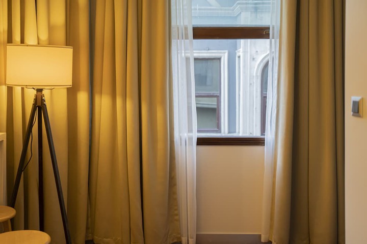 Room 35 of 47