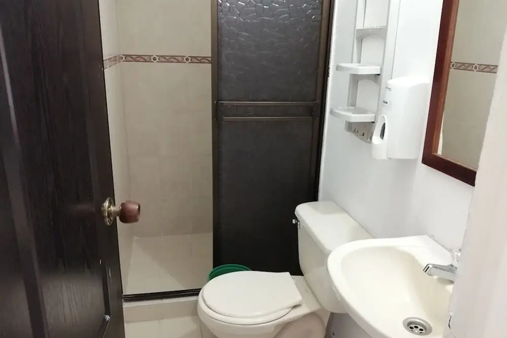Room 7 of 18