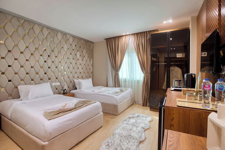 Room 55 of 183