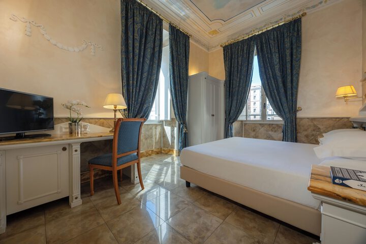 Room 47 of 100
