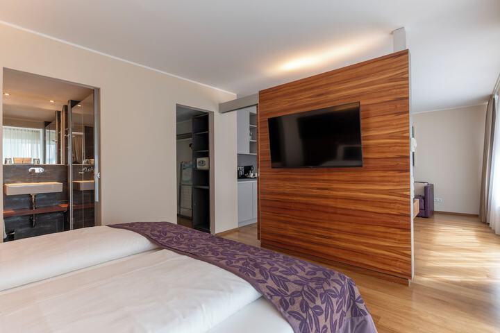 Room 51 of 109